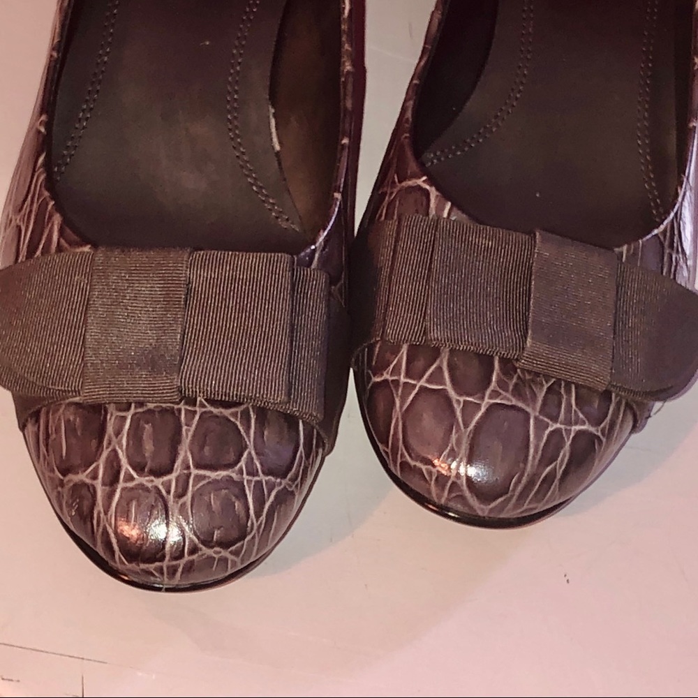 Ellen Tracy New Croc Design Leather Shoes